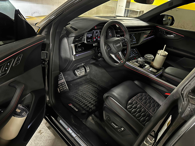 Audi RS Q8 4.0L 8cyl AWD - автомобили, коли, обяви за нови и употребявани 4