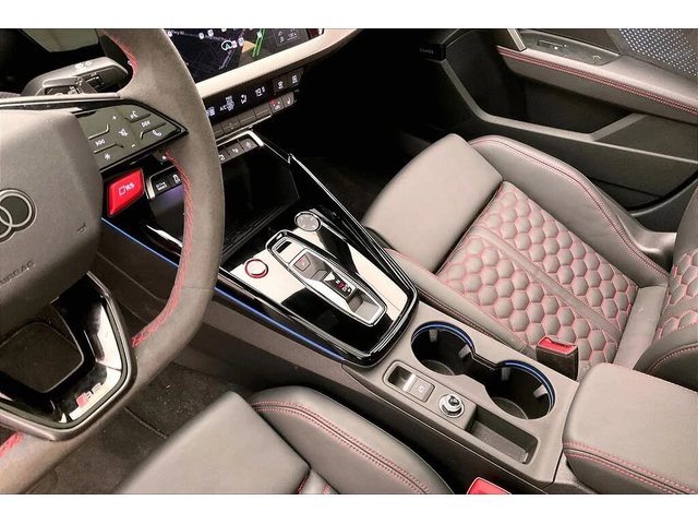 Audi Rs3 2.5T* quattro* AвтоКредит * (ЦЕНА ДО БГ) - автомобили, коли, обяви за нови и употребявани 11