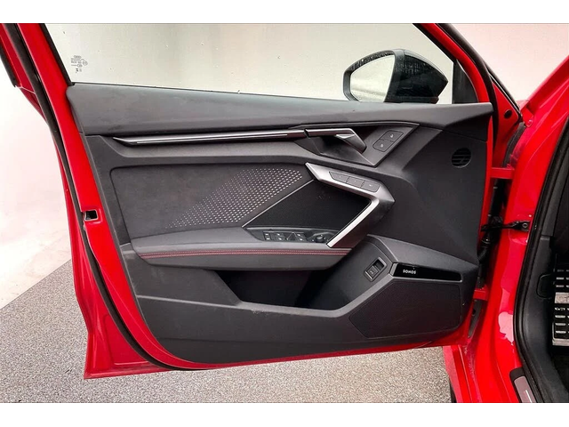 Audi Rs3 2.5T* quattro* AвтоКредит * (ЦЕНА ДО БГ) - автомобили, коли, обяви за нови и употребявани 6