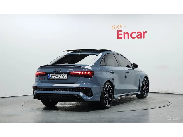 Audi Rs3 2.5 TFSI Quattro* Bang&Olufsen* HUD* PANO - автомобили, коли, обяви за нови и употребявани 3
