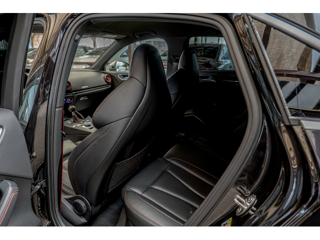 Audi RS3 Седан/2.5TFSI/Bang&Olufsen/Камера/Подгрев/Quattro - автомобили, коли, обяви за нови и употребявани 11