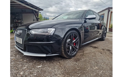 audi-rs4 - 0