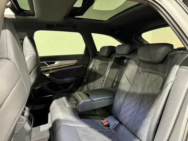 Audi Rs6 4.0 TFSI quattro - автомобили, коли, обяви за нови и употребявани 12