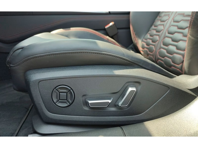 Audi RS6 RS6 Avant Quattro 4.0 TFSI - автомобили, коли, обяви за нови и употребявани 5