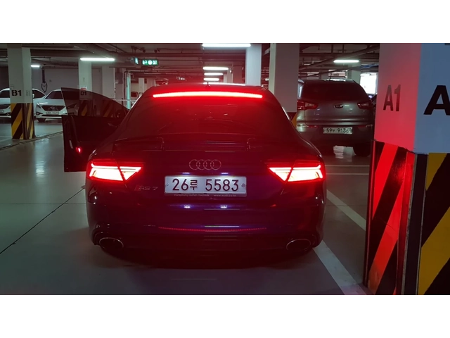 Audi RS7 КЕРАМИКА * ОБСЛУЖЕН - автомобили, коли, обяви за нови и употребявани 7