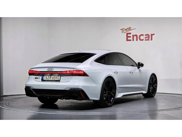 Audi Rs7 4.0 TFSI quattro - автомобили, коли, обяви за нови и употребявани 1