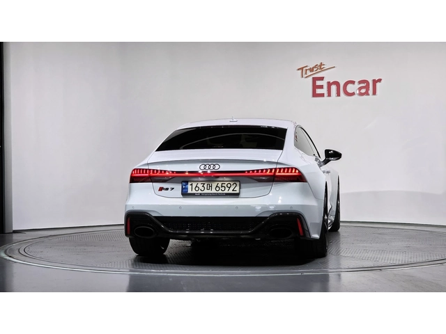 Audi Rs7 4.0 TFSI quattro - автомобили, коли, обяви за нови и употребявани 3