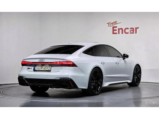Audi Rs7 2021* 360* DIS* HUD* ОБДУХ* ALCANTARA* КРАЙНА ЦЕНА - автомобили, коли, обяви за нови и употребявани 3