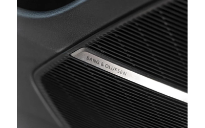 Audi RSQ8 CARBON С РЕГИСТРАЦИЯ & АВТО КРЕДИТ - автомобили, коли, обяви за нови и употребявани 12