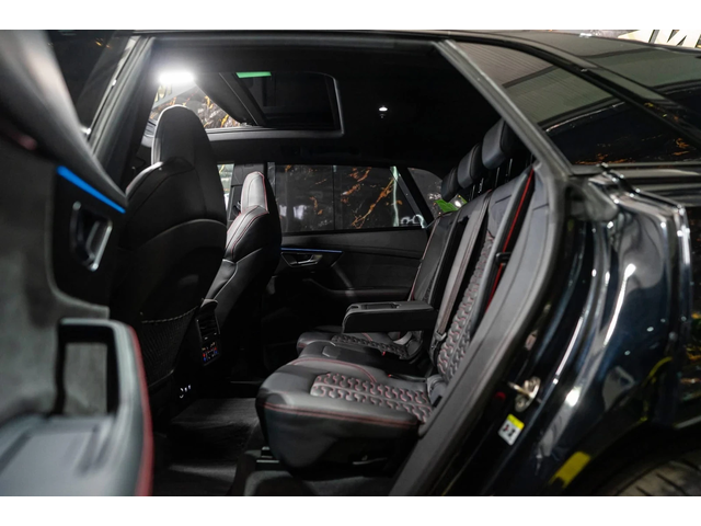 Audi RSQ8 4.0 V8 800HP CARBON CERAMIC ПАНО B&O ЛИЗИНГ 100% - автомобили, коли, обяви за нови и употребявани 14