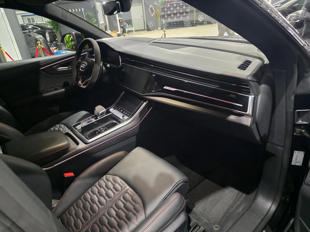 Audi RSQ8 4.0 V8 800HP CARBON CERAMIC ПАНО B&O ЛИЗИНГ 100% - автомобили, коли, обяви за нови и употребявани 13