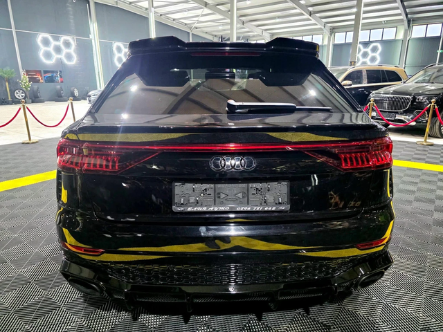 Audi RSQ8 4.0 V8 800HP CARBON CERAMIC ПАНО B&O ЛИЗИНГ 100% - автомобили, коли, обяви за нови и употребявани 7