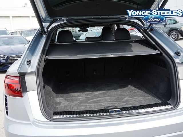 Audi RSQ8 4.0Т* AвтоКредит * (ЦЕНА ДО БГ) - автомобили, коли, обяви за нови и употребявани 11