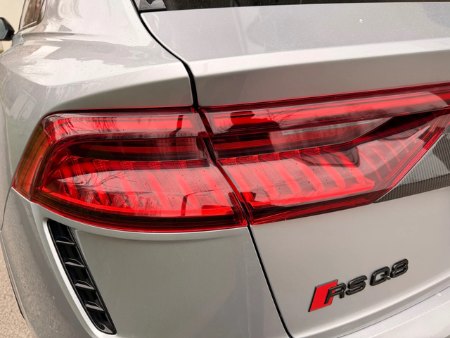 Audi RSQ8 4.0TFSI / ВЕНТИЛАЦИЯ - автомобили, коли, обяви за нови и употребявани 16