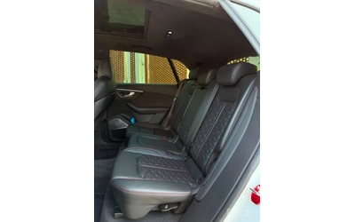 Audi RSQ8 - автомобили, коли, обяви за нови и употребявани 16