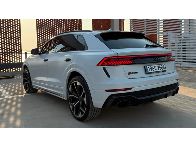 Audi RSQ8 - автомобили, коли, обяви за нови и употребявани 1