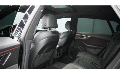 Audi RSQ8 RSQ8 4.0 Quattro - автомобили, коли, обяви за нови и употребявани 7