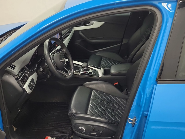 Audi S4 RECARO Син Шев * Quattro* АвтоКредит* (ЦЕНА ДО БГ) - автомобили, коли, обяви за нови и употребявани 5