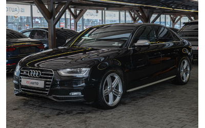 audi-s4-sedan-v6-podgrev-f1-navi - 1