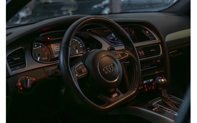 audi-s4-sedan-v6-podgrev-f1-navi - 5