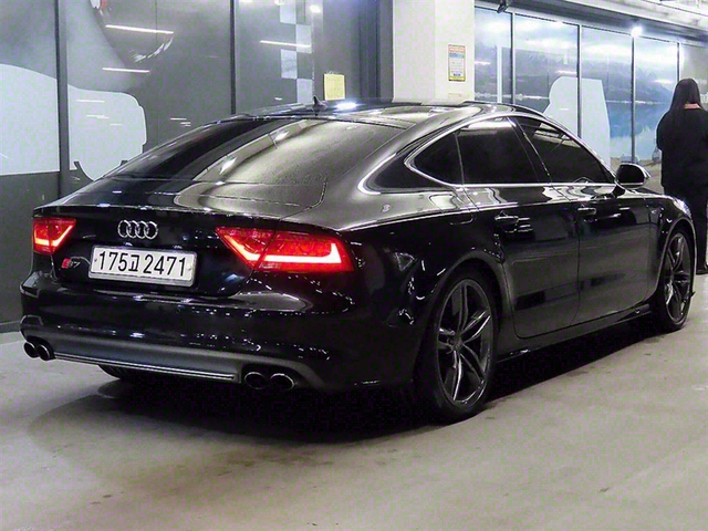 Audi S7 4.0 TFSE Quattro 4G - автомобили, коли, обяви за нови и употребявани 3