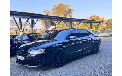 audi-s8 - 0