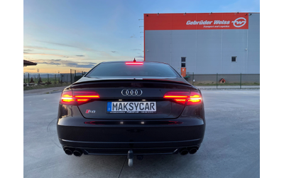 audi-s8 - 5