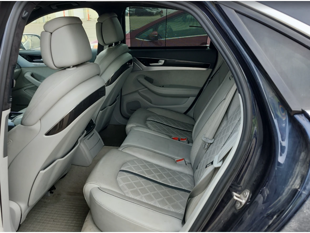 Audi S8 PLUS - автомобили, коли, обяви за нови и употребявани 10