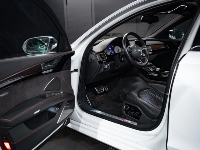 Audi S8 ОЧАКВАН ВНОС Audi S8+ CERAMIC Limited edition - автомобили, коли, обяви за нови и употребявани 7