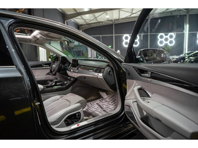 Audi S8 PLUS QUATTRO MATRIX CARBON B&O ЛИЗИНГ 100% - автомобили, коли, обяви за нови и употребявани 12
