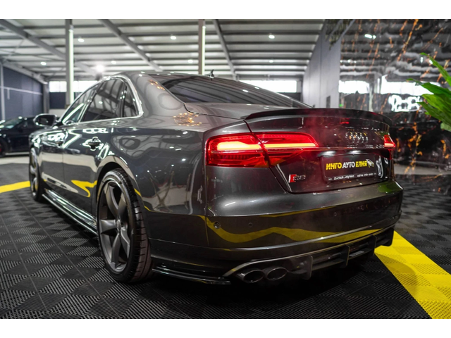 Audi S8 PLUS QUATTRO MATRIX CARBON B&O ЛИЗИНГ 100% - автомобили, коли, обяви за нови и употребявани 5