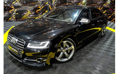audi-s8 - 1