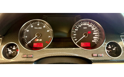 Audi S8 V10* Ceramic* Carbon* Bang&Olufsen* Лизинг* - автомобили, коли, обяви за нови и употребявани 10