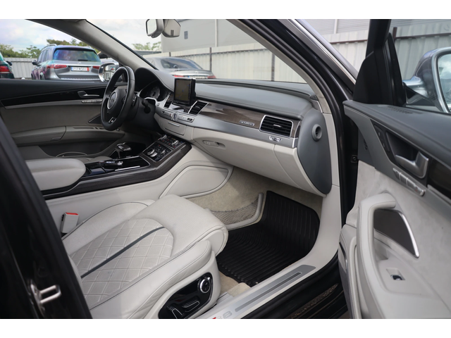 Audi S8 S8 - автомобили, коли, обяви за нови и употребявани 6