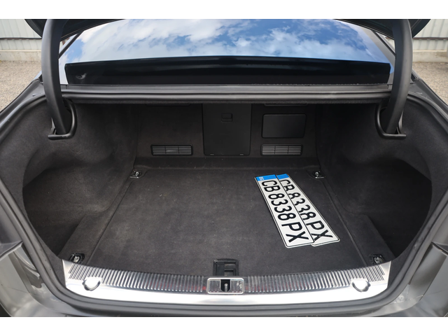 Audi S8 S8 - автомобили, коли, обяви за нови и употребявани 8