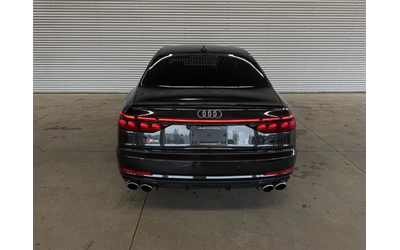 audi-s8 - 5