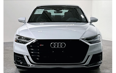 audi-s8 - 1