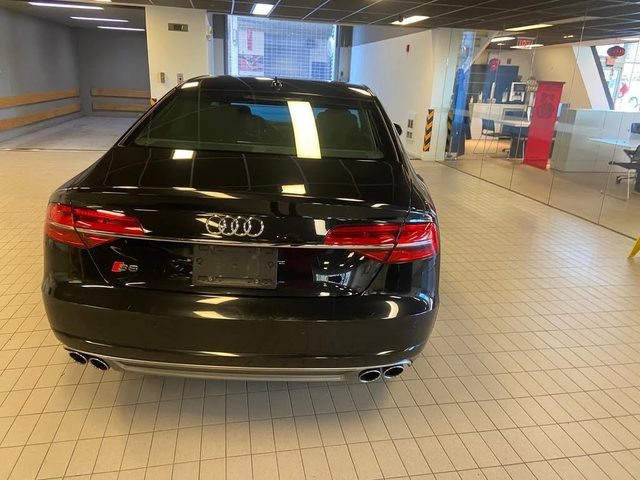 Audi S8 4.0Т* AвтоКредит * (ЦЕНА ДО БГ) - автомобили, коли, обяви за нови и употребявани 4