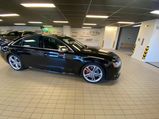 Audi S8 4.0Т* AвтоКредит * (ЦЕНА ДО БГ) - автомобили, коли, обяви за нови и употребявани 8