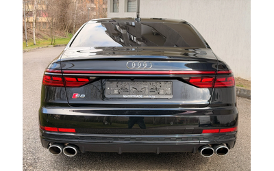 audi-s8 - 5