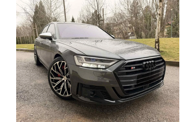 audi-s8 - 0