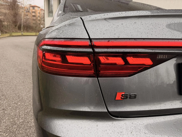 Audi S8 ПОДГРЕВ / ВЕНТИЛАЦИЯ  / 360  КАМЕРИ - автомобили, коли, обяви за нови и употребявани 16