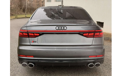 audi-s8 - 5
