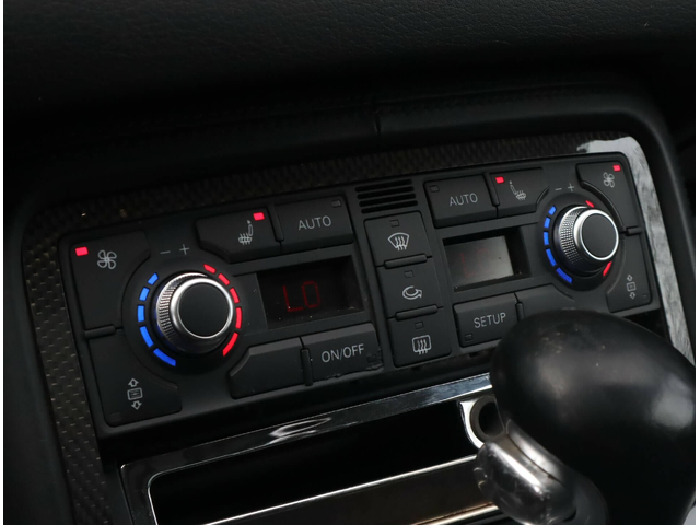 Audi S8 5.2FSI/Distronic/Lane Assist/Side Assist/Carbon/Подгрев - автомобили, коли, обяви за нови и употребявани 11