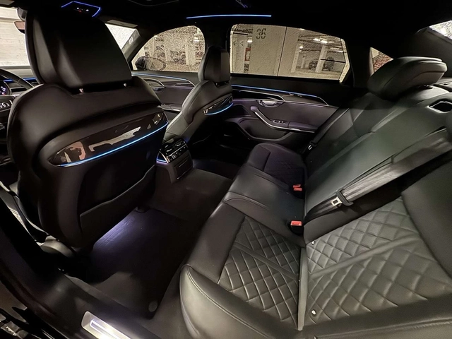 Audi S8 - автомобили, коли, обяви за нови и употребявани 7