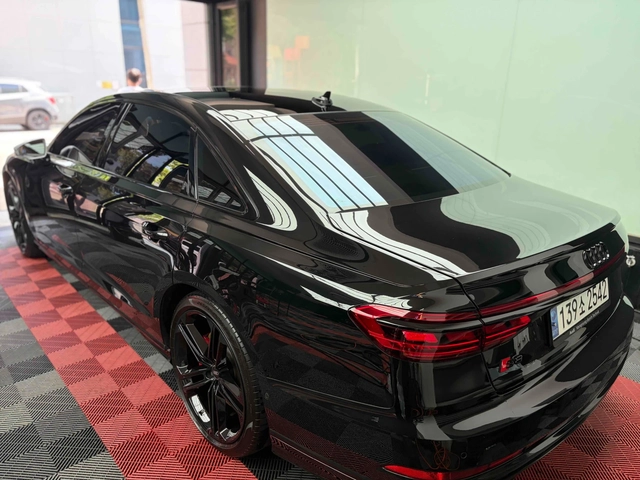 Audi S8 2022* LONG* 360* HUD* МАСАЖ* ОБДУХ* SOFT-CLOSE* КР - автомобили, коли, обяви за нови и употребявани 3