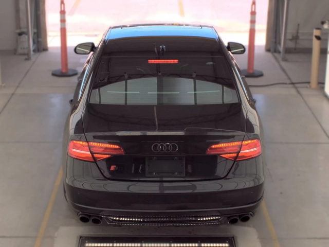 Audi S8 МАСАЖ* ОБДУХ* LANE ASSIST* MATRIX* B&O* КРАЙНА ЦЕН - автомобили, коли, обяви за нови и употребявани 4