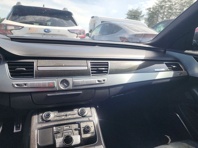 Audi S8 МАСАЖ* ОБДУХ* LANE ASSIST* MATRIX* B&O* КРАЙНА ЦЕН - автомобили, коли, обяви за нови и употребявани 9