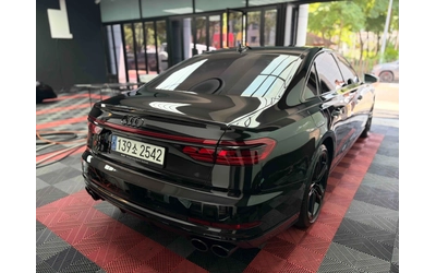 audi-s8 - 5