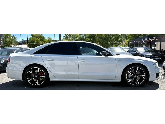 Audi S8 4.0TFSI 700+ HP CARBON MATRIX MASSAGE B&O DISTRONI - автомобили, коли, обяви за нови и употребявани 3